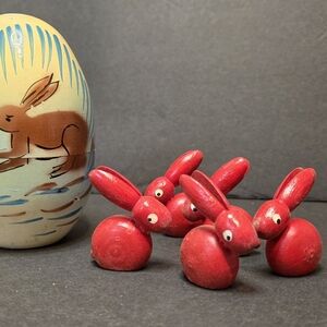 VTG 4" Hand Painted Wood Nesting Egg EASTER Rabbit w/ 5 Baby Bunnies